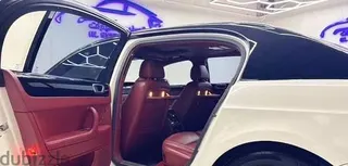 بنتلي Flying Spur 2011