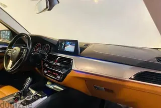 بي إم دبليو 5 Series 2020
