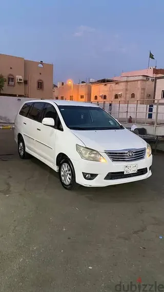 Toyota Innova 2012