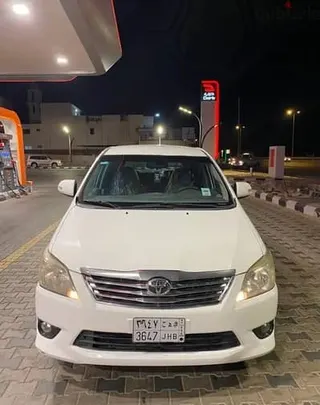 Toyota Innova 2012