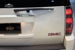 GMC Yukon Denali 2013