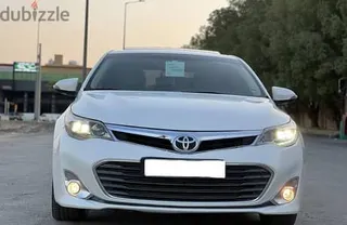 تويوتا افالون 2015
