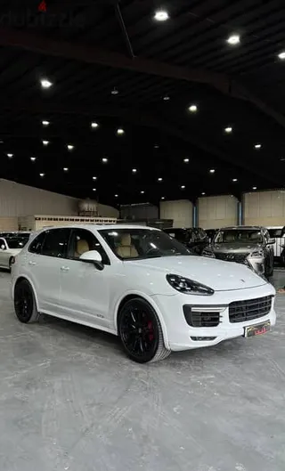 Porsche Cayenne GTS 2016
