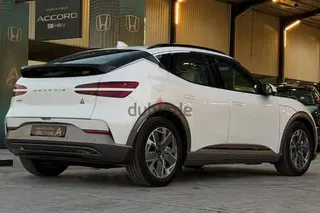 جينيسيس GV60 2024
