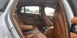 بورشه باناميرا 2021