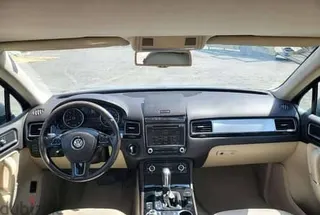 فولكس واجن Touareg 2015