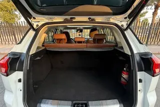 Geely Azkarra 2021