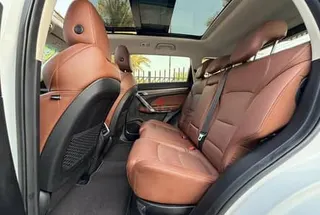 Geely Azkarra 2021