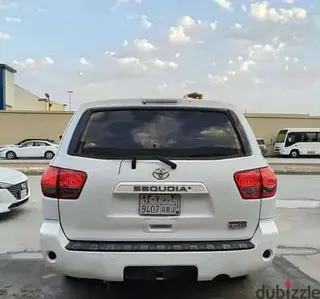 تويوتا سيكويا 2013