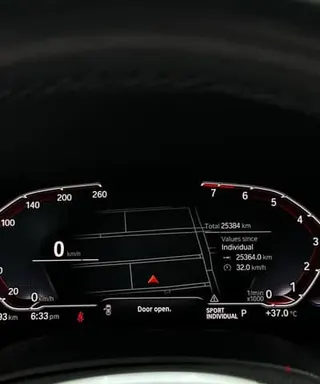 بي إم دبليو 8 Series 2024