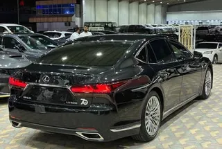 لكزس LS 500 2025