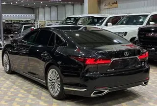 لكزس LS 500 2025