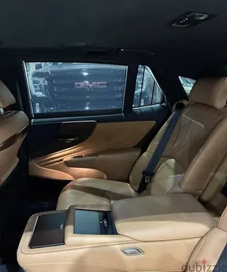 لكزس LS 500 2025