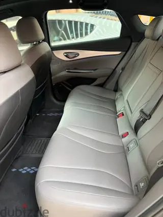 بي واي دي Seal 2025