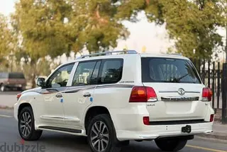 Toyota Land Cruiser GXR 2011