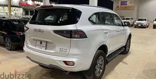 Isuzu Mu X 2024