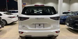 Isuzu Mu X 2024