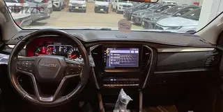 Isuzu Mu X 2024