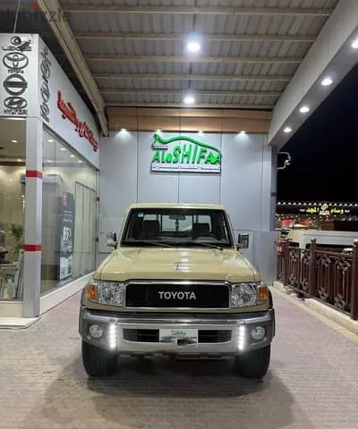 Toyota Land Cruiser Pickup 2015
