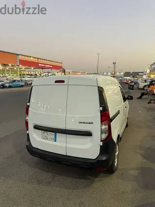 رينو دوكر 2019