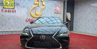 Lexus ES 300 2025