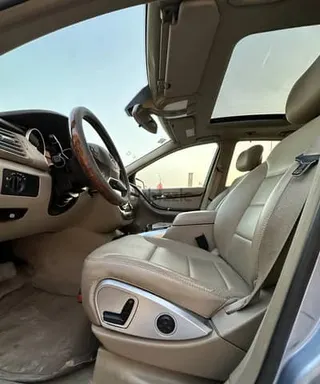 مرسيدس بنز R 300 2011