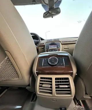 مرسيدس بنز R 300 2011