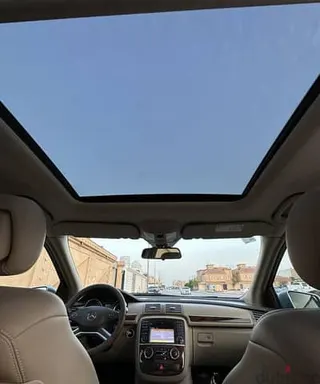 مرسيدس بنز R 300 2011