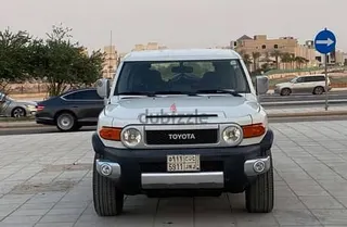 تويوتا FJ Cruiser 2016