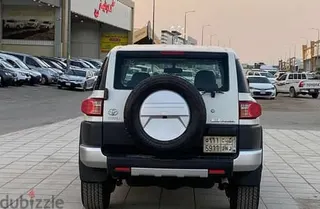 تويوتا FJ Cruiser 2016
