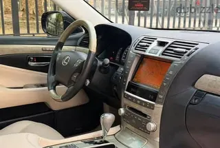 Lexus LS 2010