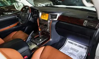 لكزس LX 570 2011