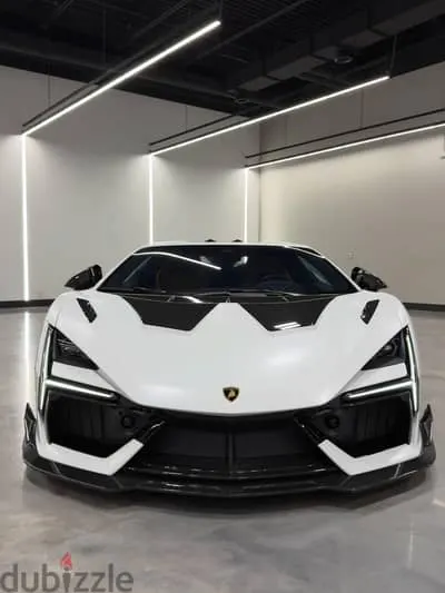 Lamborghini Revuelto 2024