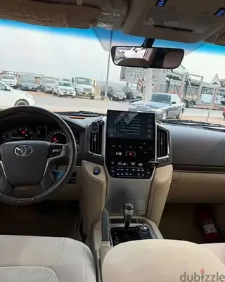 تويوتا لاند كروزر VXR 2021