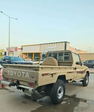 Toyota Land Cruiser Pickup 2019