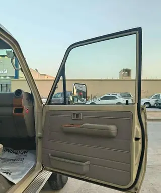 Toyota Land Cruiser Pickup 2019
