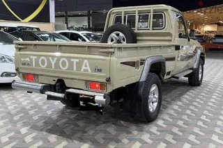 تويوتا Land Cruiser Pickup 2015