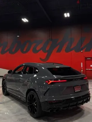 لامبورغيني Urus 2021