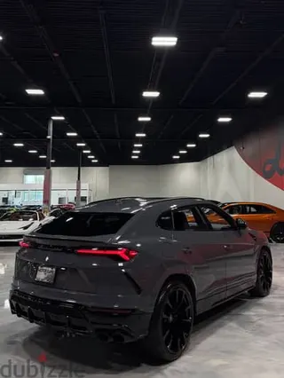 لامبورغيني Urus 2021