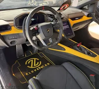 لامبورغيني Revuelto 2025