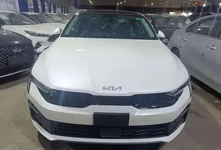 Kia K5 2025