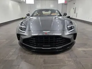 أستون مارتن Vantage 2025