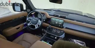 Land Rover Defender 2023