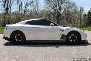 نيسان GT R 2016