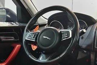 جاكوار F Type 2018
