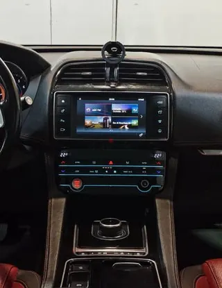 جاكوار F Type 2018