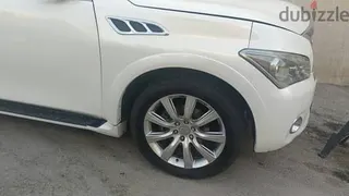 إنفينيتي QX56 2011
