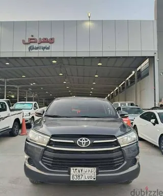 تويوتا Innova 2017