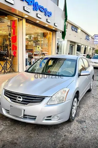 Nissan Altima 2011
