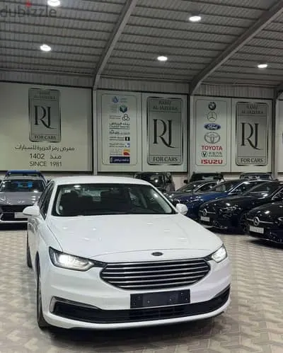 Ford Taurus 2022